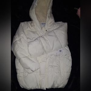 (KIDS) Girl White Puffer Coat ( size 6-7)